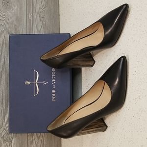 Pour La Victoire Celine Wood Block Heels size 7.5